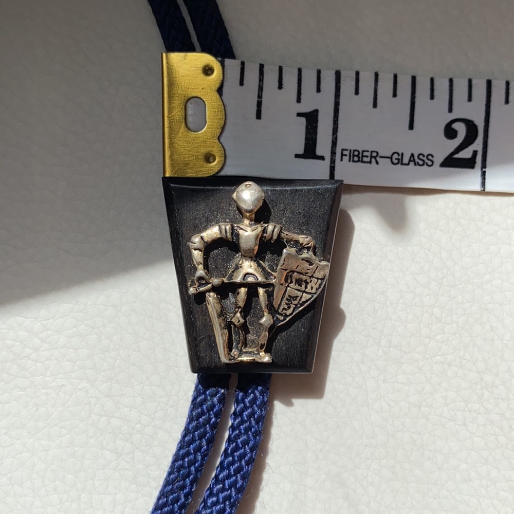 VTG Medieval Knight in Shining Armor Bolo Tie - Picture 7 of 8